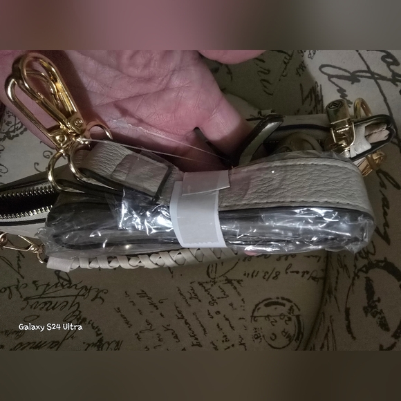 Adrienne Vittadini Taupe Marseille Embossed Hobo New With Twilly Charm - Picture 10 of 15